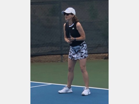 Left photo of tennis players